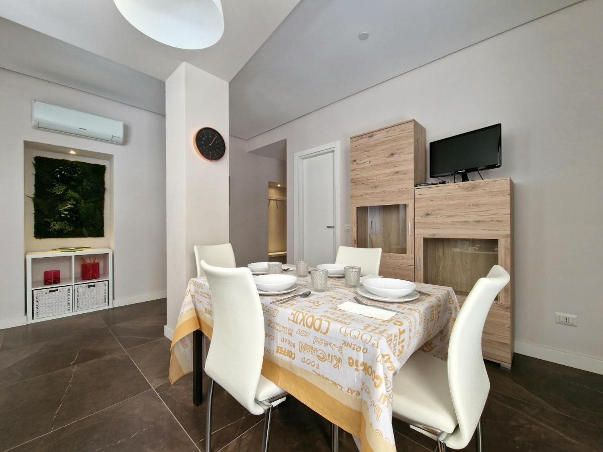 The White Domus Apartamento Taormina Exterior foto