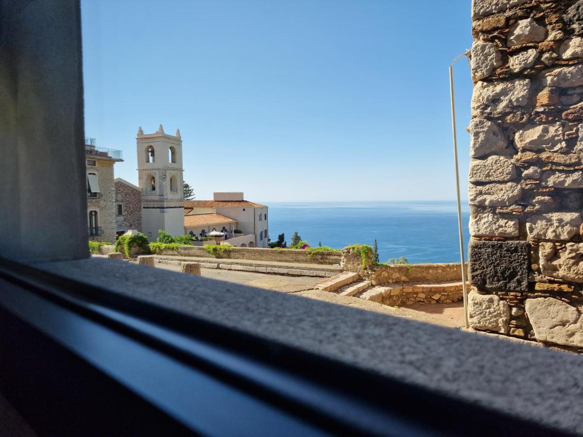 The White Domus Apartamento Taormina Exterior foto